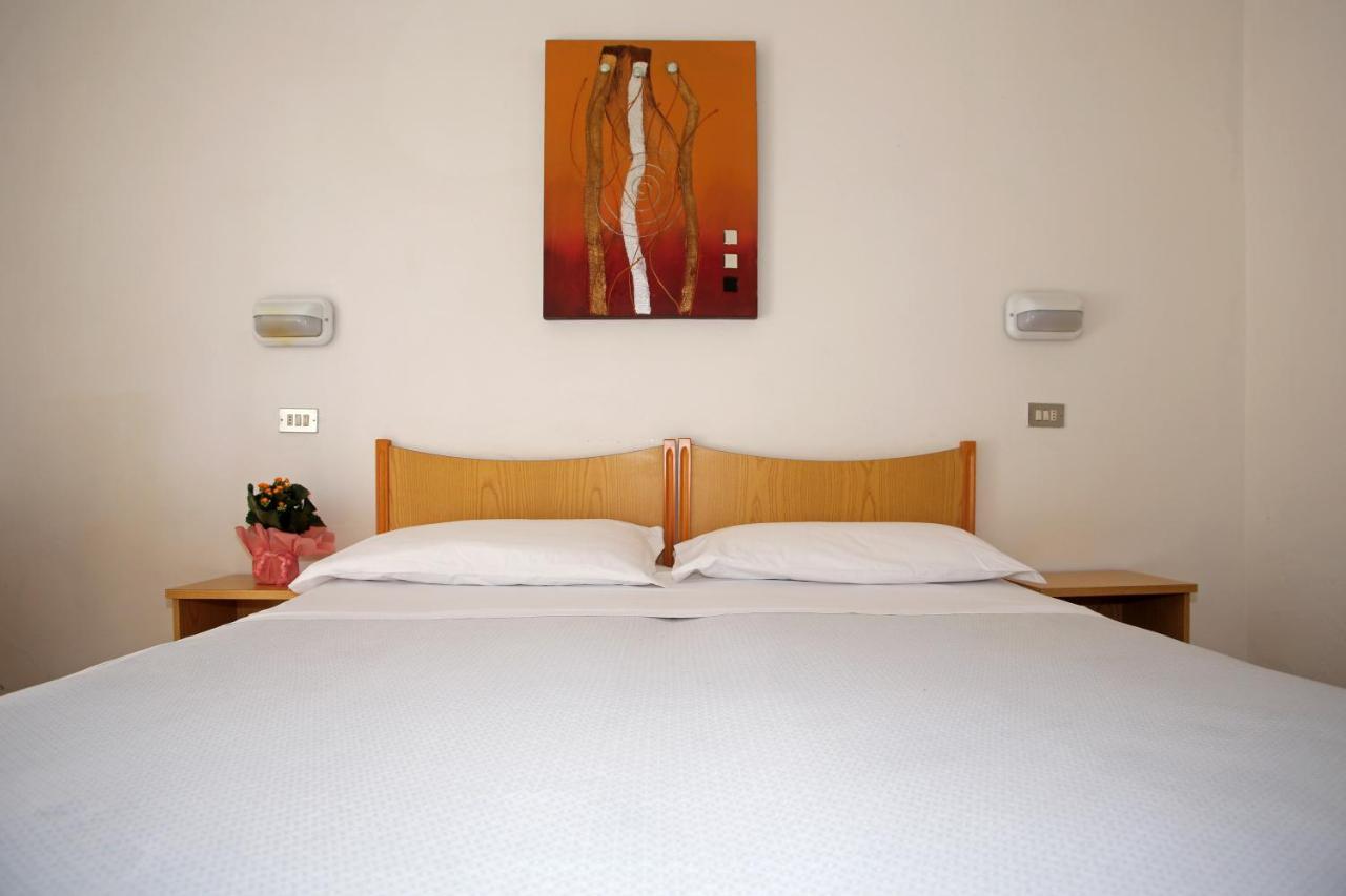 Hotel Serafini Misano Adriatico Extérieur photo
